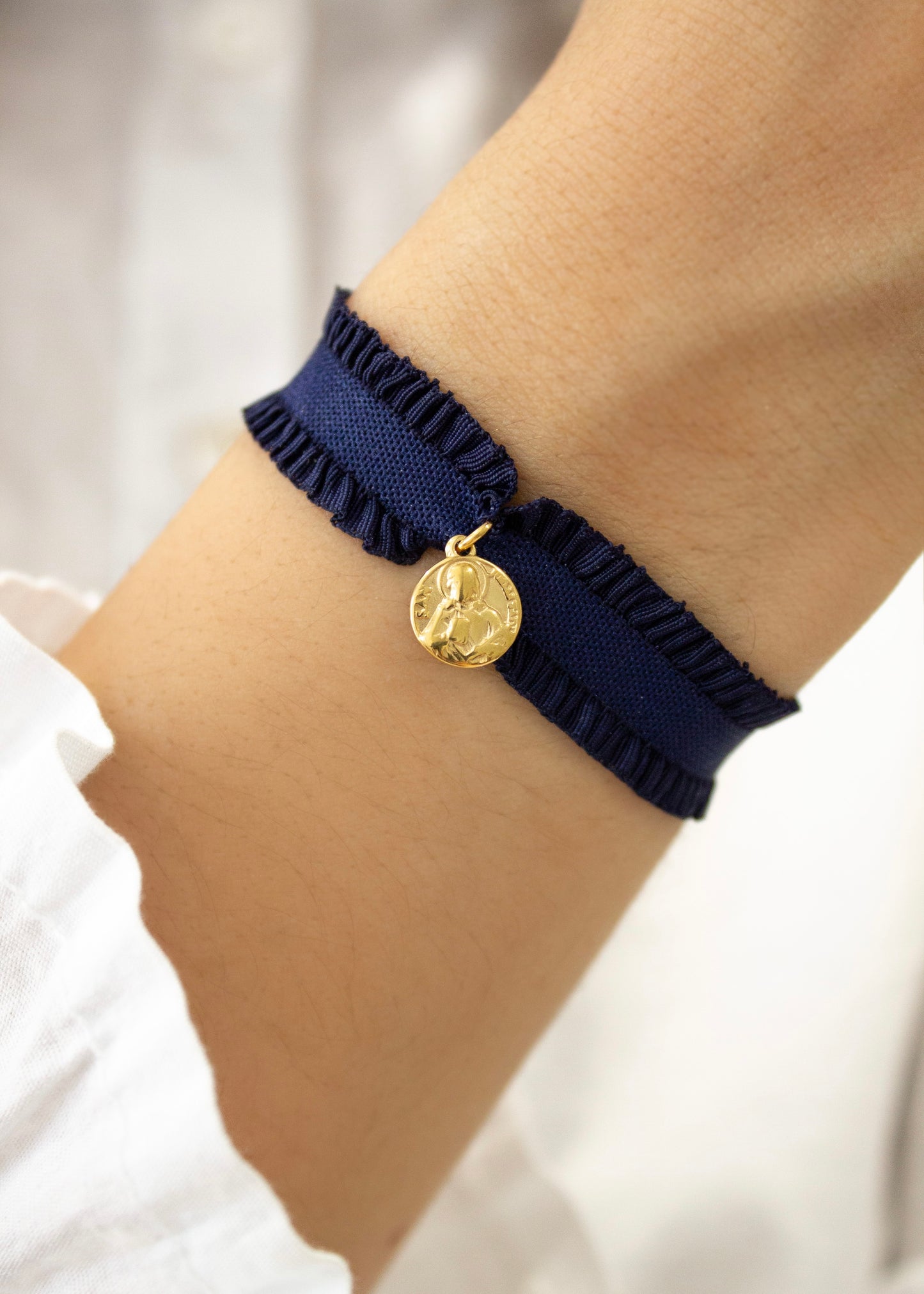 Pulsera elástica volantes San Judas