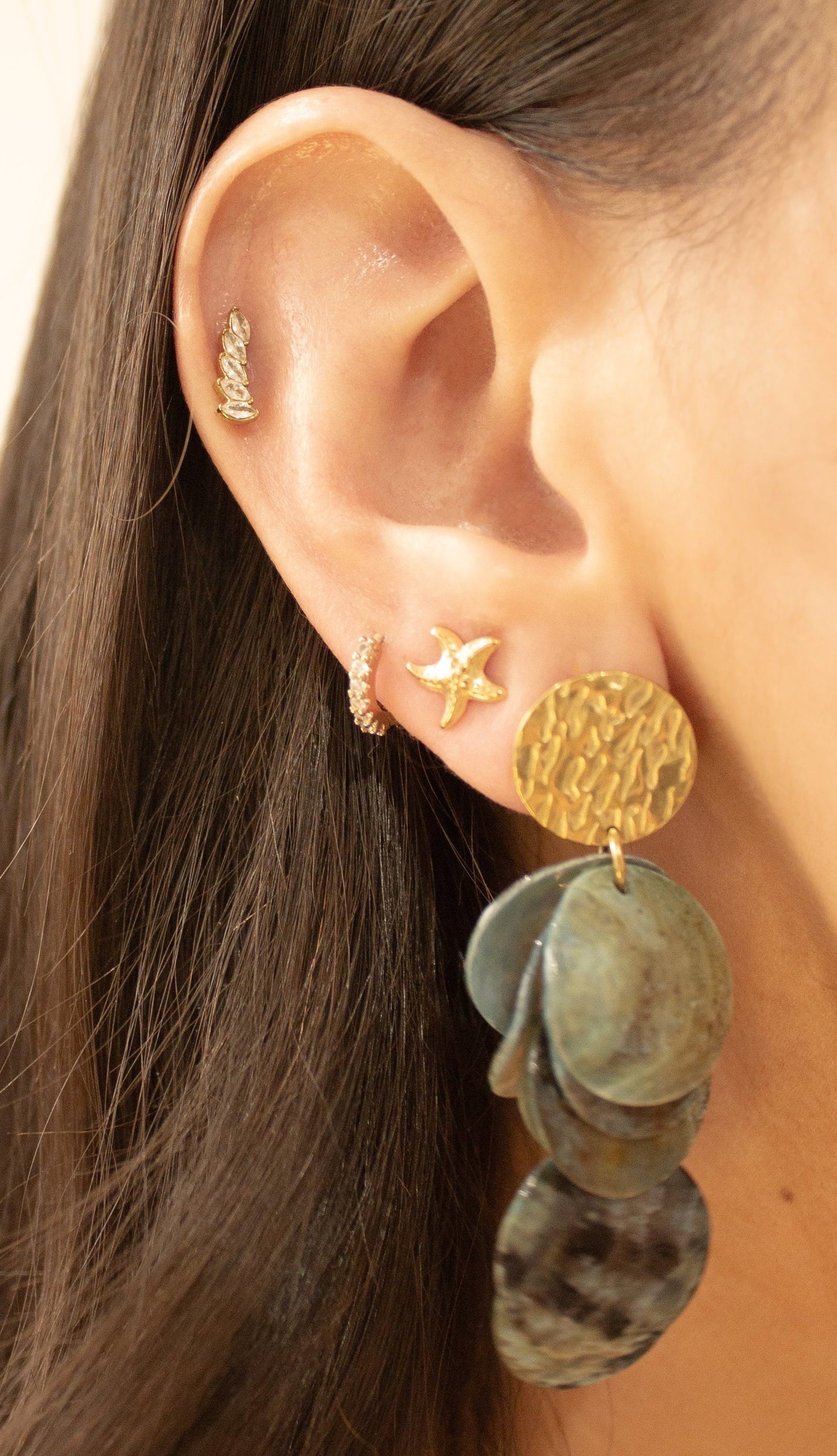 Pendientes chapas de nácar azul