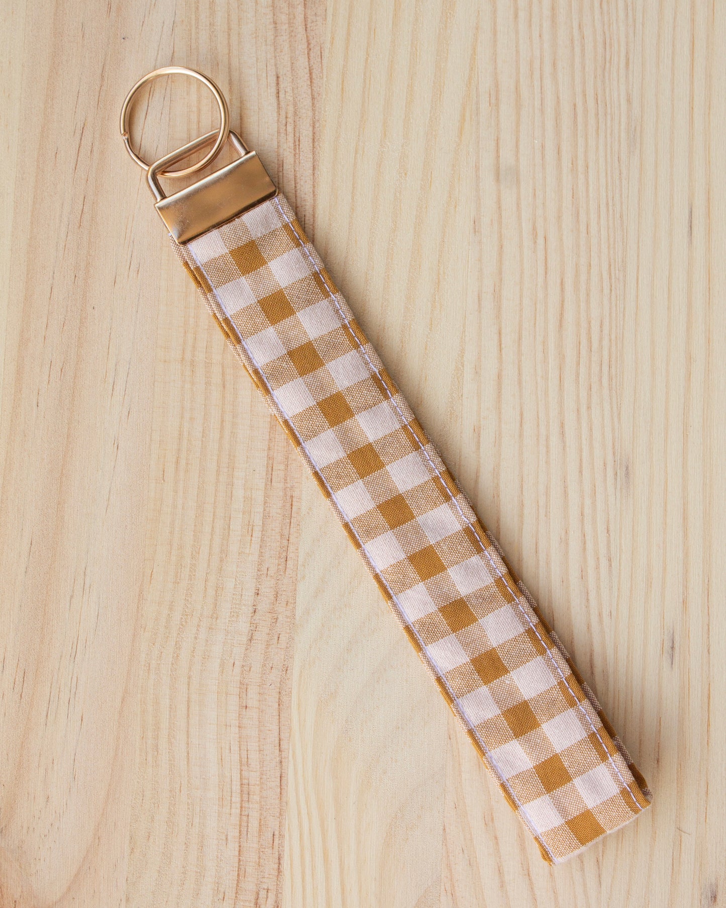 Llavero cuadros vichy mostaza