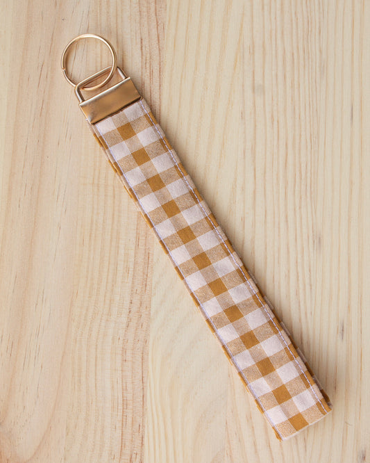 Llavero cuadros vichy mostaza