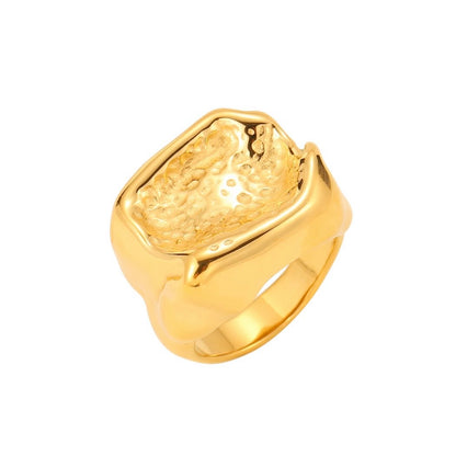 Anillo martillado hundido