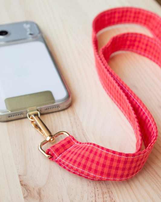 Cuelga móvil mini cuadros vichy azafrán y cereza