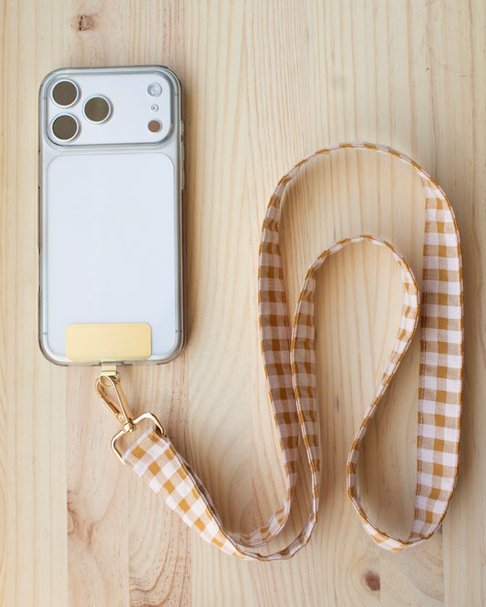 Cuelga móvil cuadros vichy mostaza