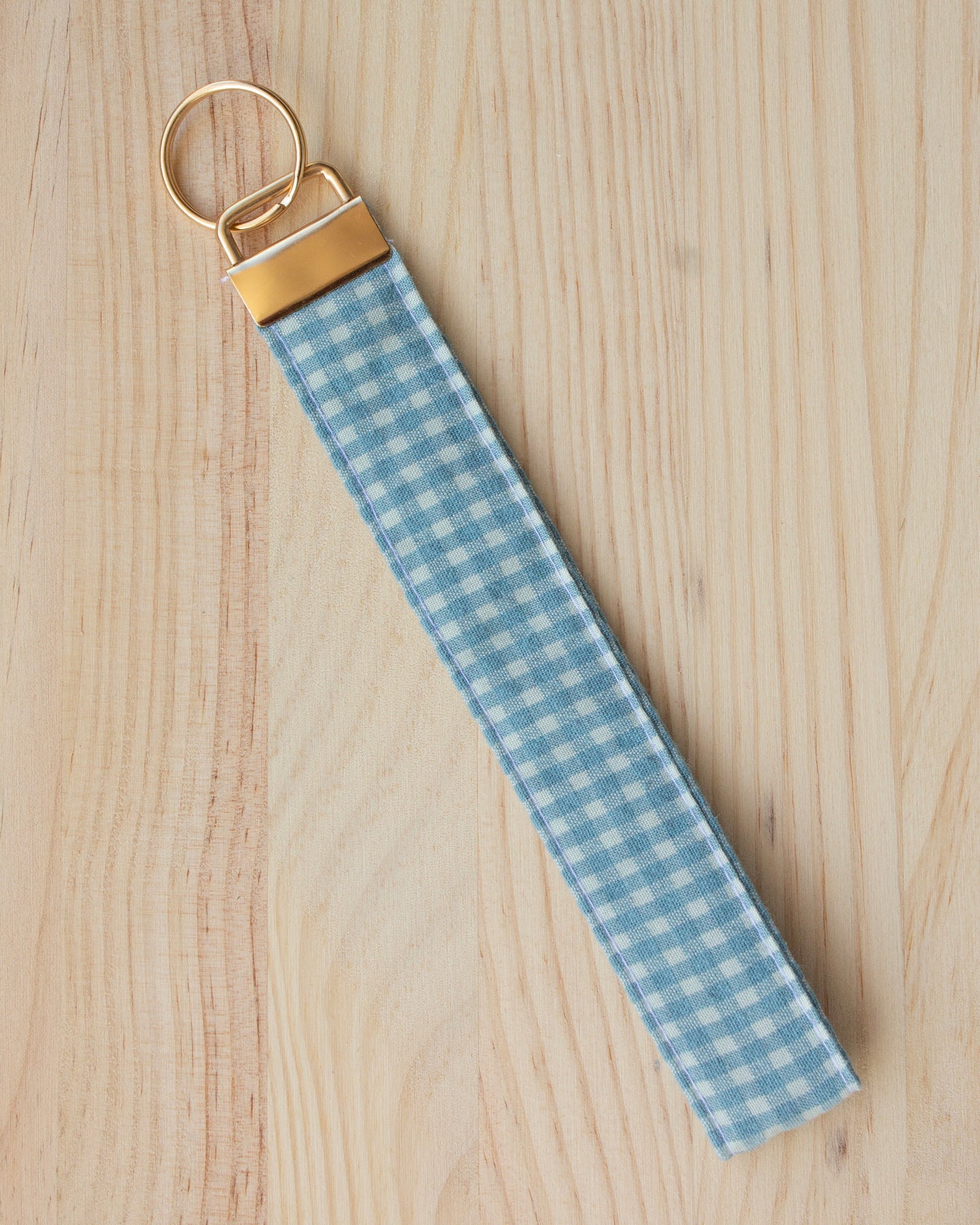 Llavero mini cuadros vichy azul y blanco