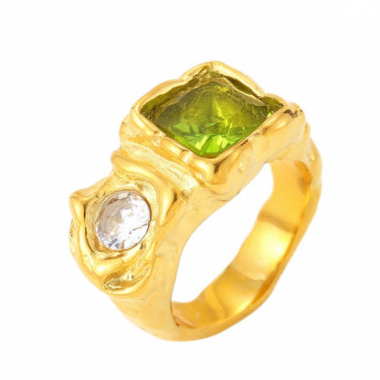 Anillo martillado circonita verde