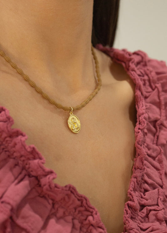Collar ángel marrón