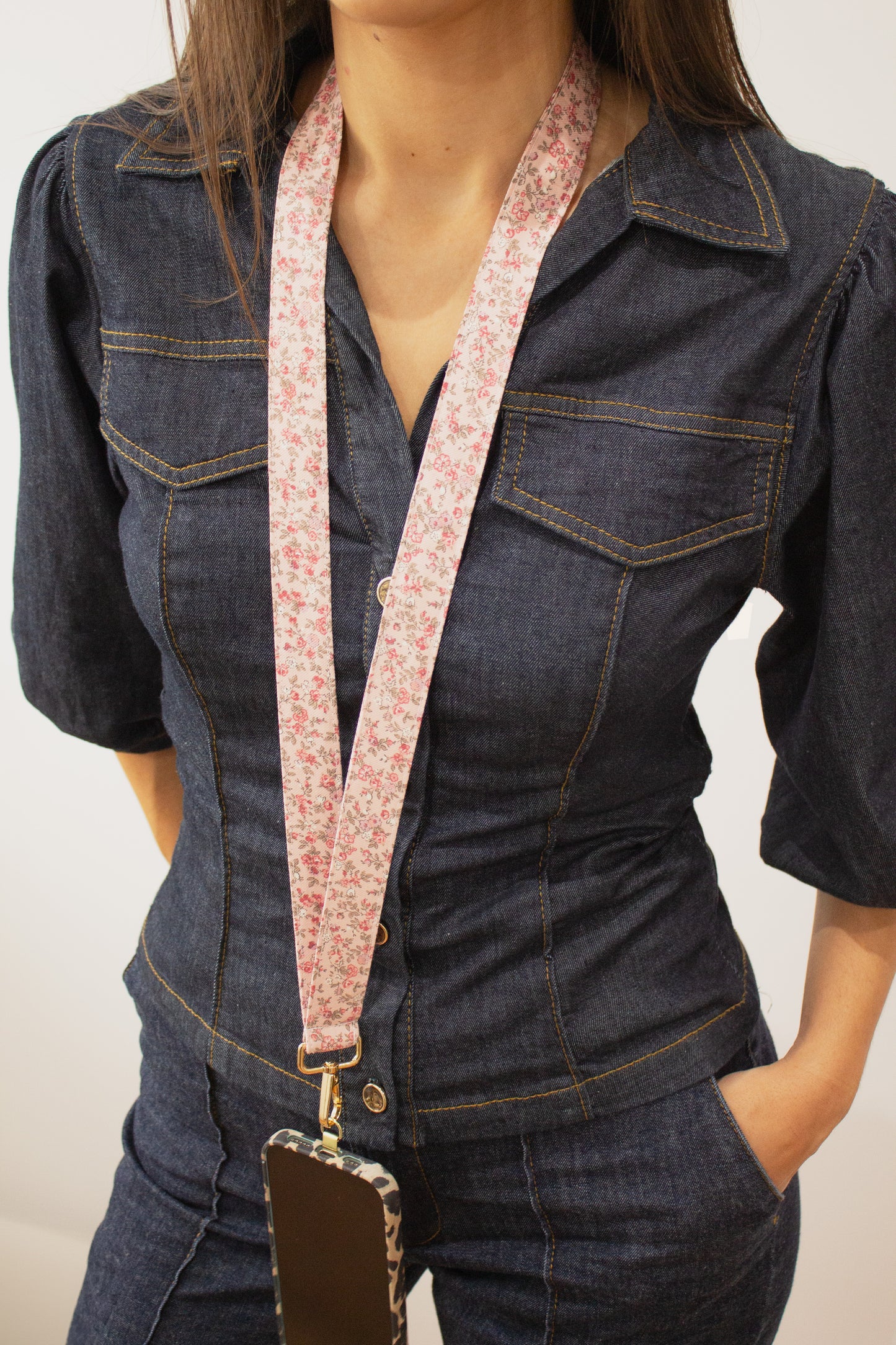 Cuelga móvil flores rosa