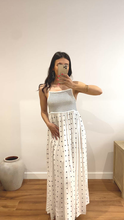 Vestido flores bordadas